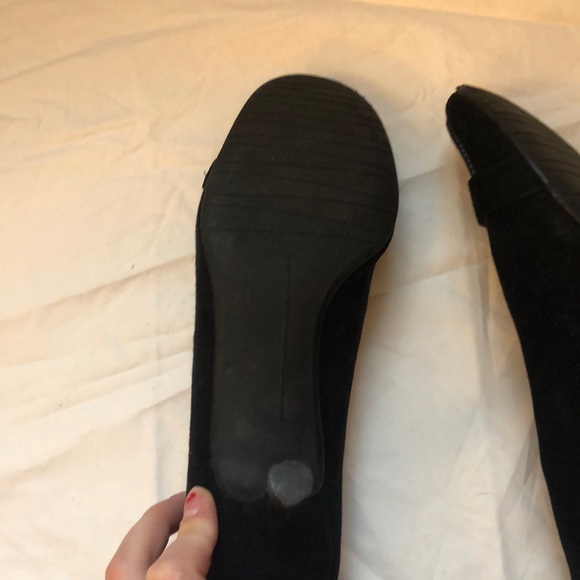 Stuart weitzman black suede buckle career heals. - Picture 3 of 4